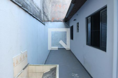 Casa para alugar com 97m², 2 quartos e 3 vagas Casa para alugar com 97m², 2 quartos e 3 vagasCorredor Externo