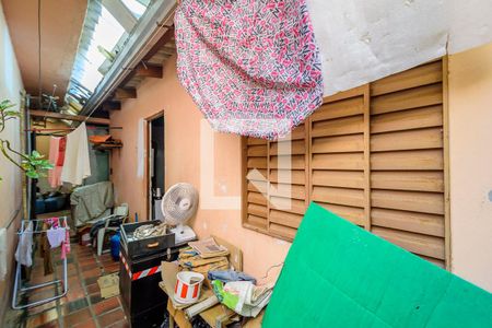 Casa à venda com 70m², 2 quartos e 1 vagaQuintal