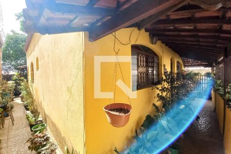 Casa à venda com 360m², 2 quartos e 3 vagasFachada