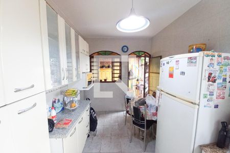 Casa à venda com 360m², 2 quartos e 3 vagasCozinha 