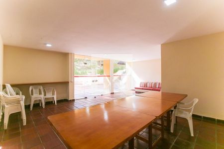 Apartamento para alugar com 70m², 2 quartos e 1 vaga Apartamento para alugar com 70m², 2 quartos e 1 vagaÁrea comum - Salão de festas