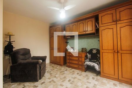 Casa à venda com 198m², 3 quartos e 3 vagasQuarto 3