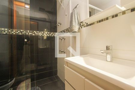 Casa à venda com 198m², 3 quartos e 3 vagasBanheiro social 1