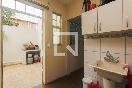 Casa à venda com 198m², 3 quartos e 3 vagasArea de serviço