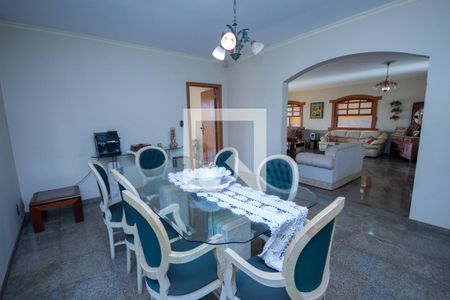 Casa para alugar com 690m², 4 quartos e 4 vagasSala de jantar