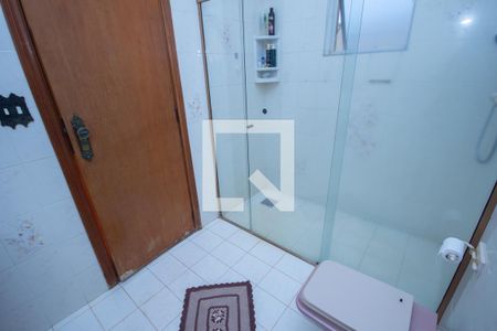 Casa para alugar com 690m², 4 quartos e 4 vagasBanheiro da Suíte 1 