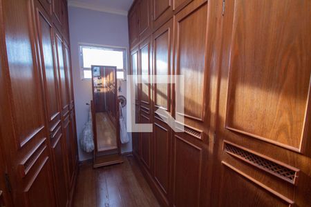 Casa para alugar com 690m², 4 quartos e 4 vagasSuíte 2 - Closet