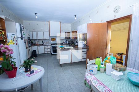 Casa para alugar com 690m², 4 quartos e 4 vagasCozinha