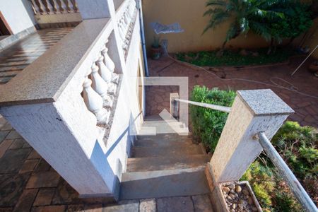 Casa para alugar com 690m², 4 quartos e 4 vagasSala de estar 1 - Sacada/escada