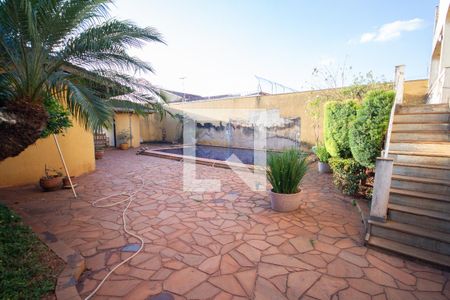 Casa para alugar com 690m², 4 quartos e 4 vagasPiscina