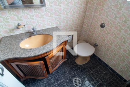 Casa à venda com 192m², 4 quartos e 1 vagaBanheiro 2