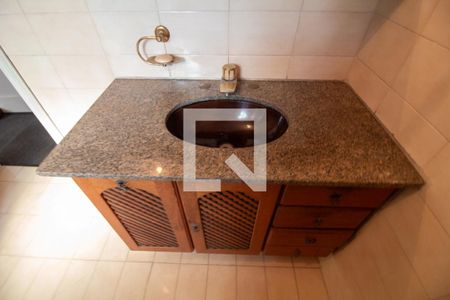 Casa à venda com 192m², 4 quartos e 1 vagaBanheiro