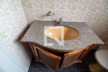 Casa à venda com 192m², 4 quartos e 1 vagaBanheiro 2