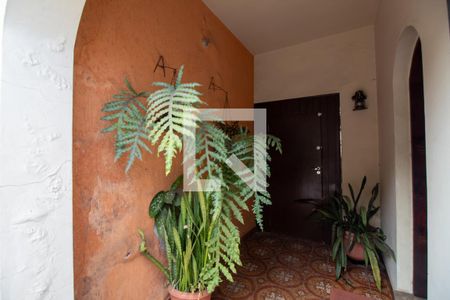 Casa à venda com 192m², 4 quartos e 1 vagaEntrada