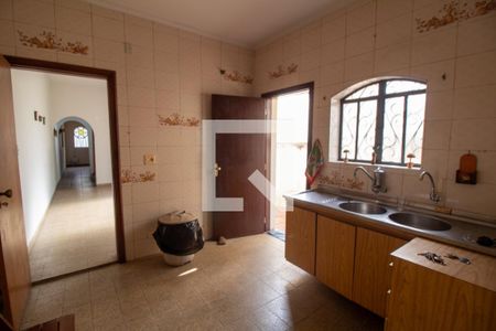 Casa à venda com 192m², 4 quartos e 1 vagaCozinha