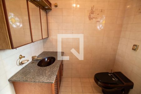 Casa à venda com 192m², 4 quartos e 1 vagaBanheiro