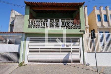 Casa à venda com 120m², 3 quartos e 2 vagasFachada