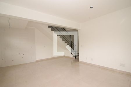 Sala de casa à venda com 3 quartos, 88m² em Espírito Santo, Porto Alegre