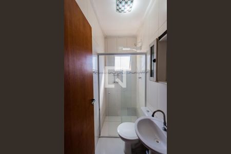 Banheiro de apartamento à venda com 2 quartos, 52m² em Jardim das Maravilhas, Santo André