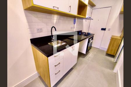 Cozinha de kitnet/studio para alugar com 1 quarto, 27m² em Copacabana, Rio de Janeiro