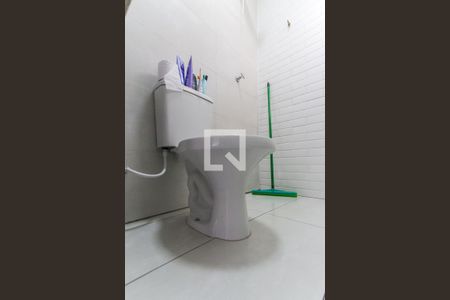 Apartamento à venda com 90m², 2 quartos e 1 vaga Apartamento à venda com 90m², 2 quartos e 1 vagaBanheiro