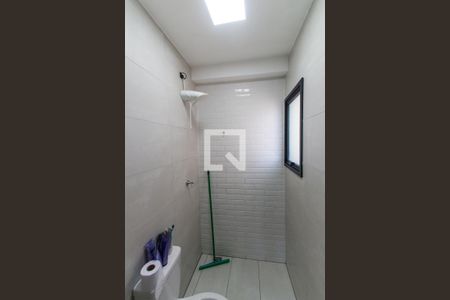 Apartamento à venda com 90m², 2 quartos e 1 vaga Apartamento à venda com 90m², 2 quartos e 1 vagaBanheiro