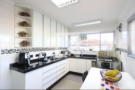 Casa à venda com 219m², 2 quartos e 5 vagasCozinha