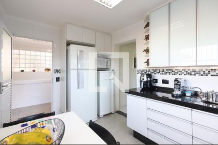 Casa à venda com 219m², 2 quartos e 5 vagasCozinha