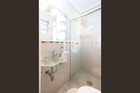 Casa à venda com 219m², 2 quartos e 5 vagasBanheiro da Suíte