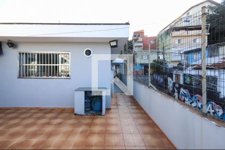 Casa à venda com 219m², 2 quartos e 5 vagasQuintal