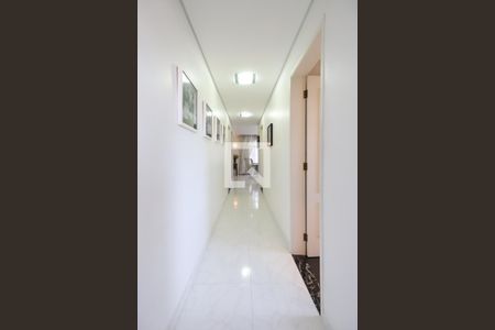 Casa à venda com 219m², 2 quartos e 5 vagasCorredor