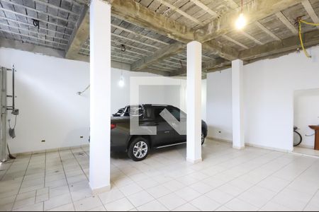 Casa à venda com 219m², 2 quartos e 5 vagasSalão