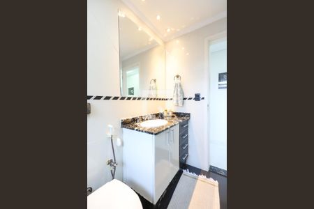 Casa à venda com 219m², 2 quartos e 5 vagasBanheiro