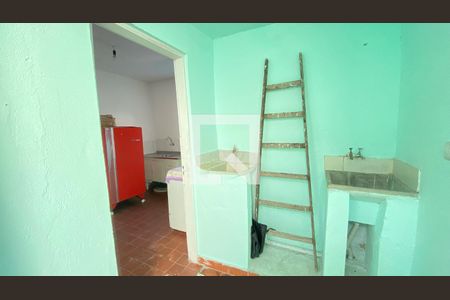 Área de Serviço de casa para alugar com 1 quarto, 50m² em Parque Bristol, São Paulo