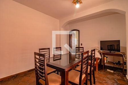 Casa à venda com 165m², 3 quartos e 2 vagasCozinha