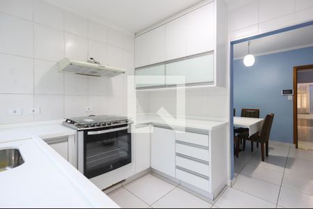 Casa à venda com 227m², 3 quartos e 2 vagasCozinha