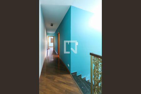 Casa à venda com 227m², 3 quartos e 2 vagasCorredor