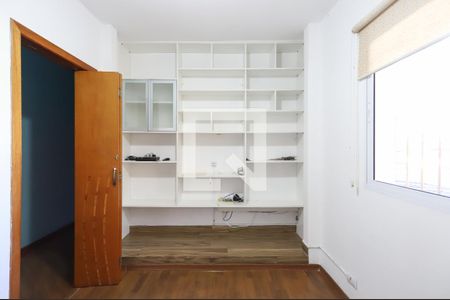 Casa à venda com 227m², 3 quartos e 2 vagasQuarto 2