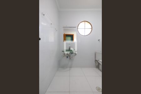 Casa à venda com 227m², 3 quartos e 2 vagasBanheiro