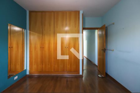 Casa à venda com 227m², 3 quartos e 2 vagasQuarto 1