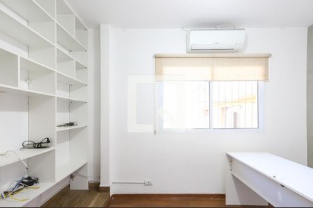 Casa à venda com 227m², 3 quartos e 2 vagasQuarto 2