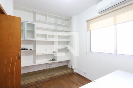Casa à venda com 227m², 3 quartos e 2 vagasQuarto 2