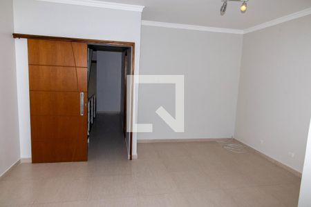 Casa à venda com 270m², 3 quartos e 4 vagas Casa à venda com 270m², 3 quartos e 4 vagasSuíte