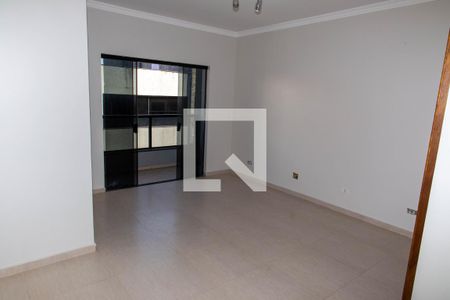 Casa à venda com 270m², 3 quartos e 4 vagas Casa à venda com 270m², 3 quartos e 4 vagasSuíte