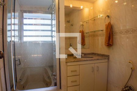 Banheiro de apartamento para alugar com 3 quartos, 130m² em Água Branca, São Paulo