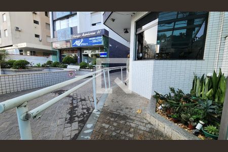 Apartamento para alugar com 35m², 1 quarto e 1 vaga Apartamento para alugar com 35m², 1 quarto e 1 vagaFachada e portaria
