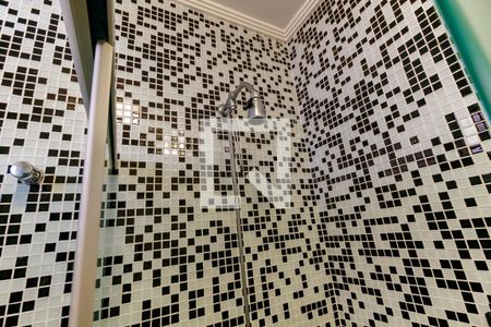 Casa à venda com 550m², 4 quartos e 4 vagasSuíte 2 - chuveiro