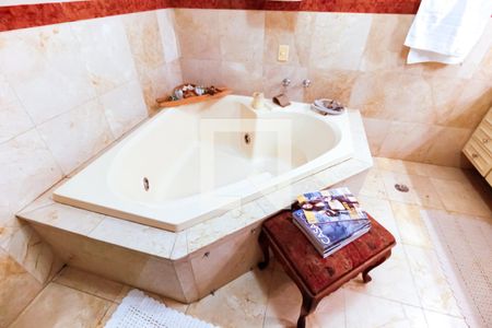 Casa à venda com 550m², 4 quartos e 4 vagasBanheiro Suíte 1 - detalhes