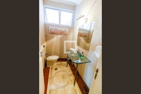 Casa à venda com 550m², 4 quartos e 4 vagasLavabo