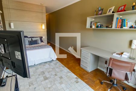 Casa à venda com 550m², 4 quartos e 4 vagasSuíte 2